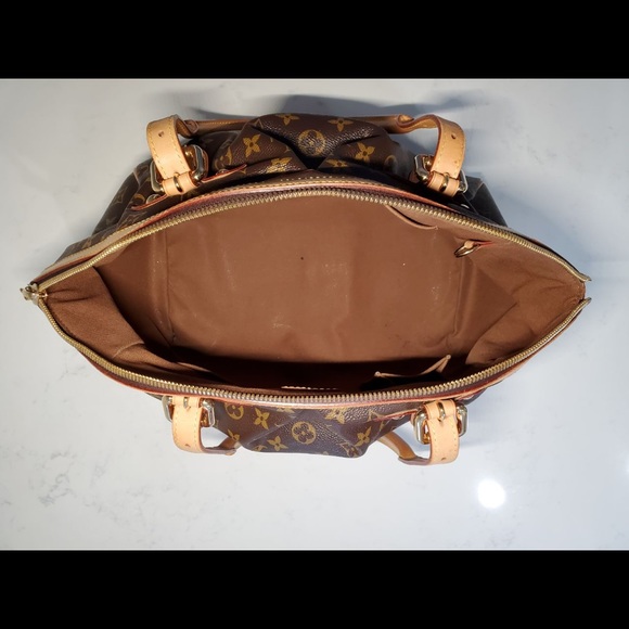 Louis Vuitton Monogram
Tivoli GM - Picture 6 of 8